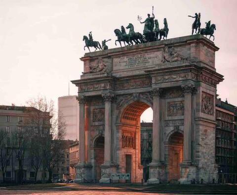 Under The Stars, City Life Milano, Corso Sempione Buitenkant foto
